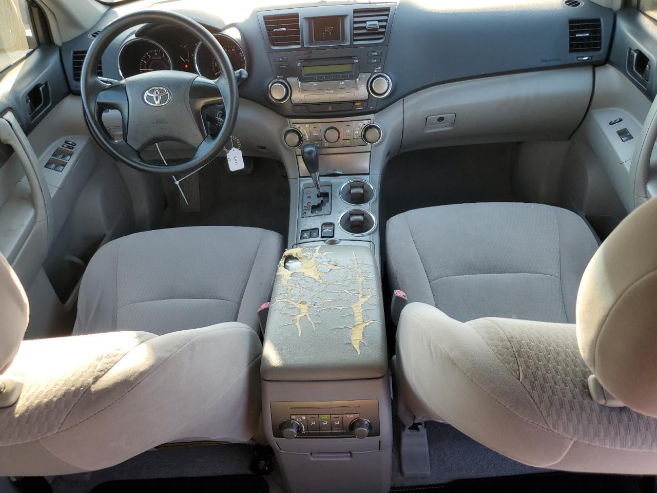 2010 TOYOTA HIGHLANDER