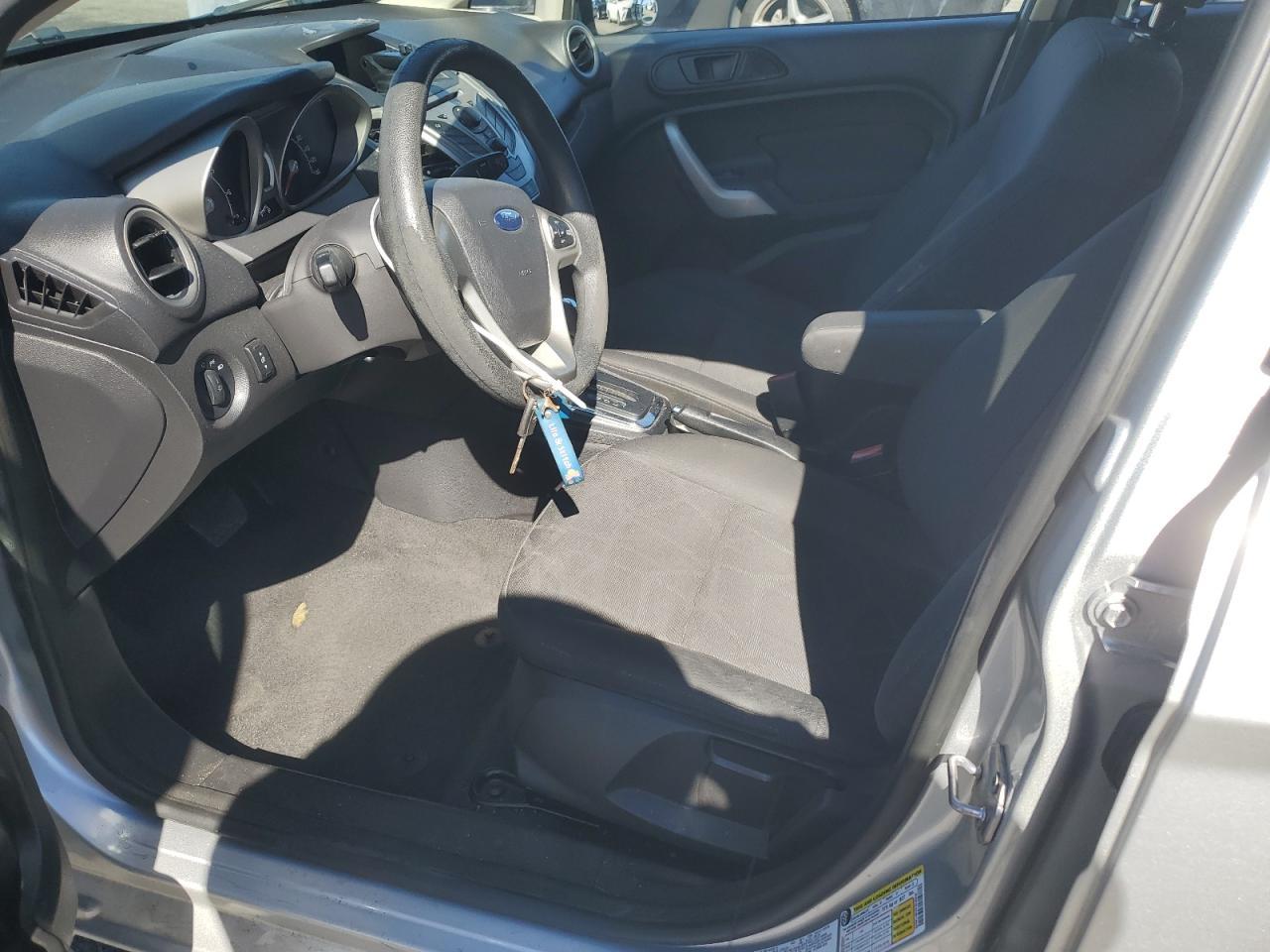 2012 FORD Fiesta