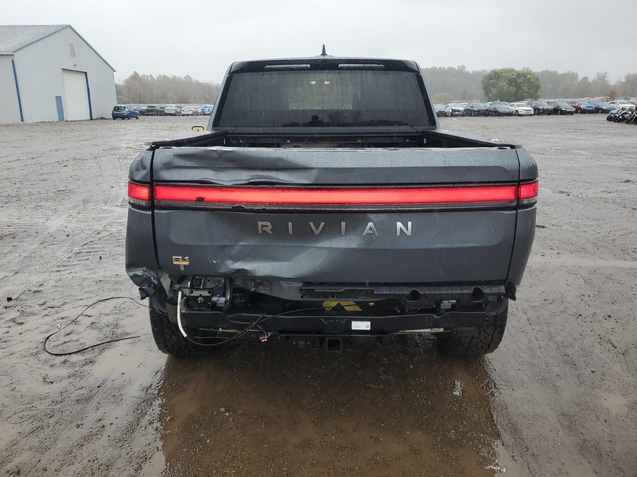 2022 RIVIAN R1t