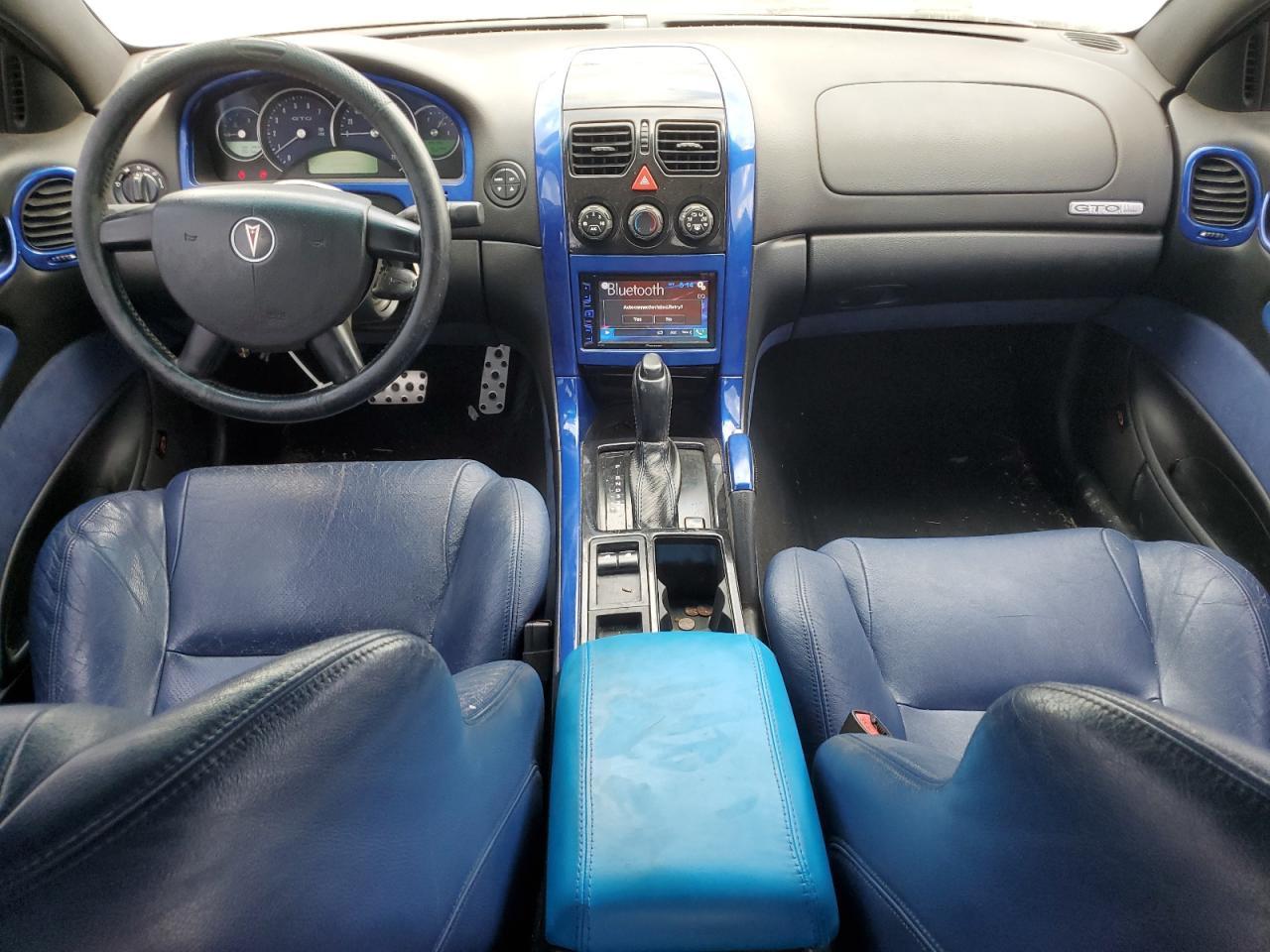 2004 PONTIAC Gto