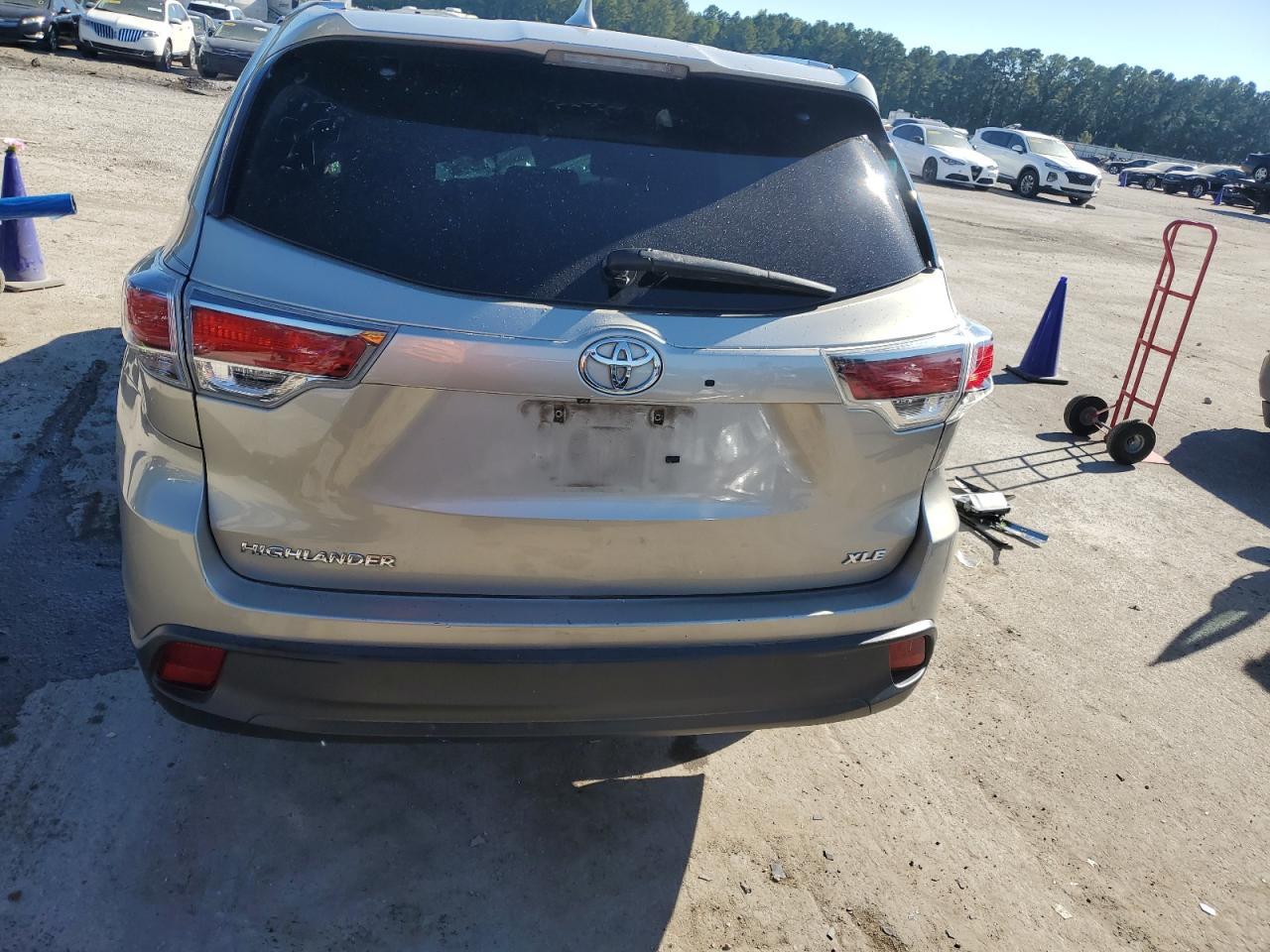 2015 TOYOTA HIGHLANDER