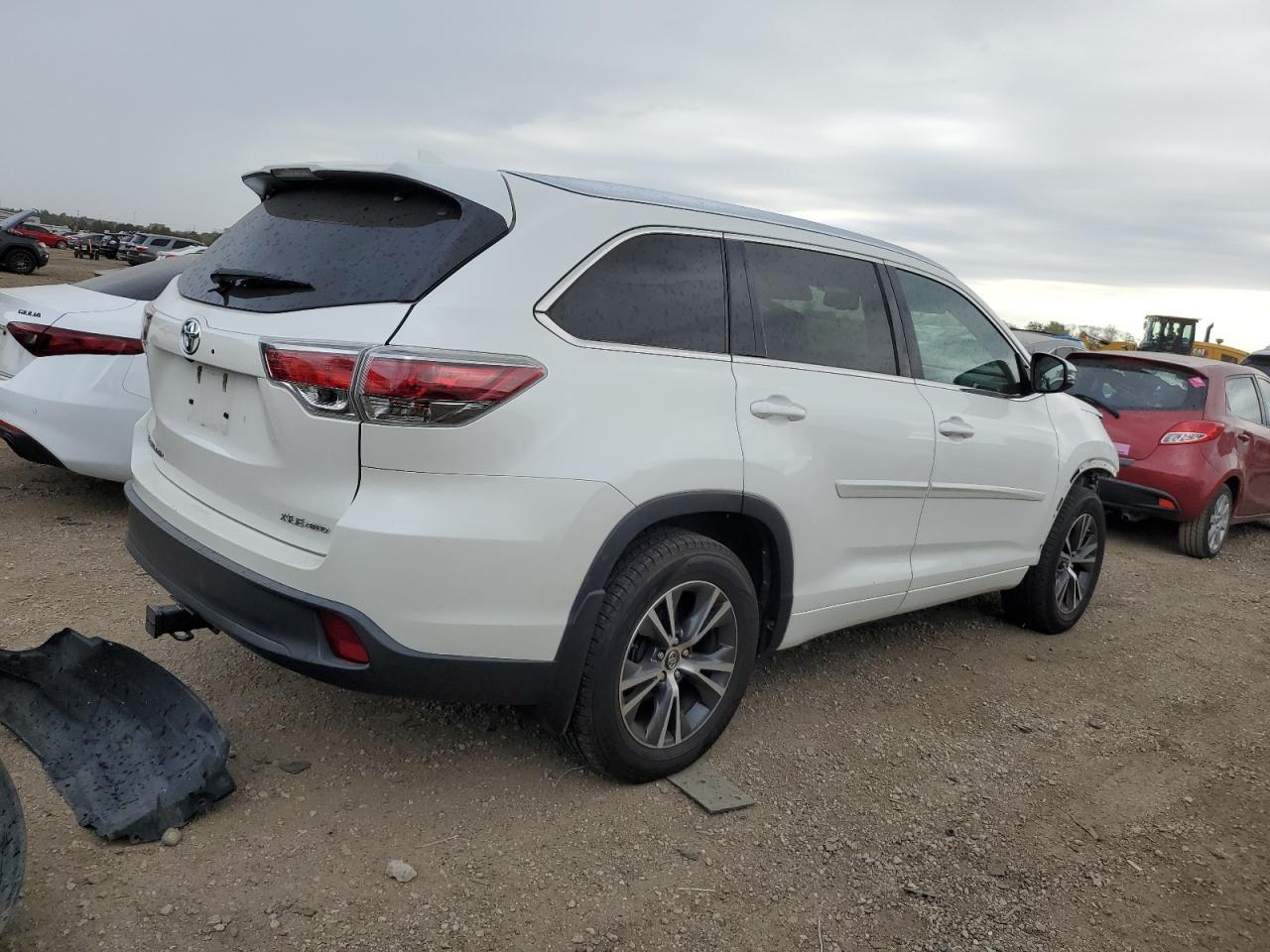 2016 TOYOTA HIGHLANDER