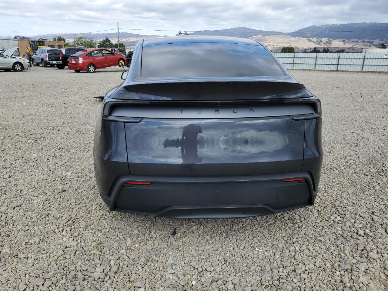 2026 TESLA MODEL Y