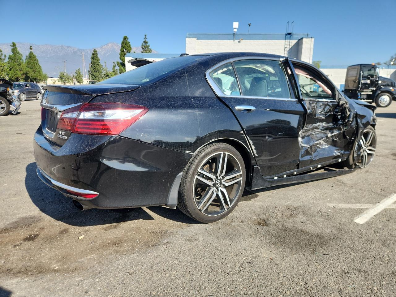 2016 HONDA ACCORD