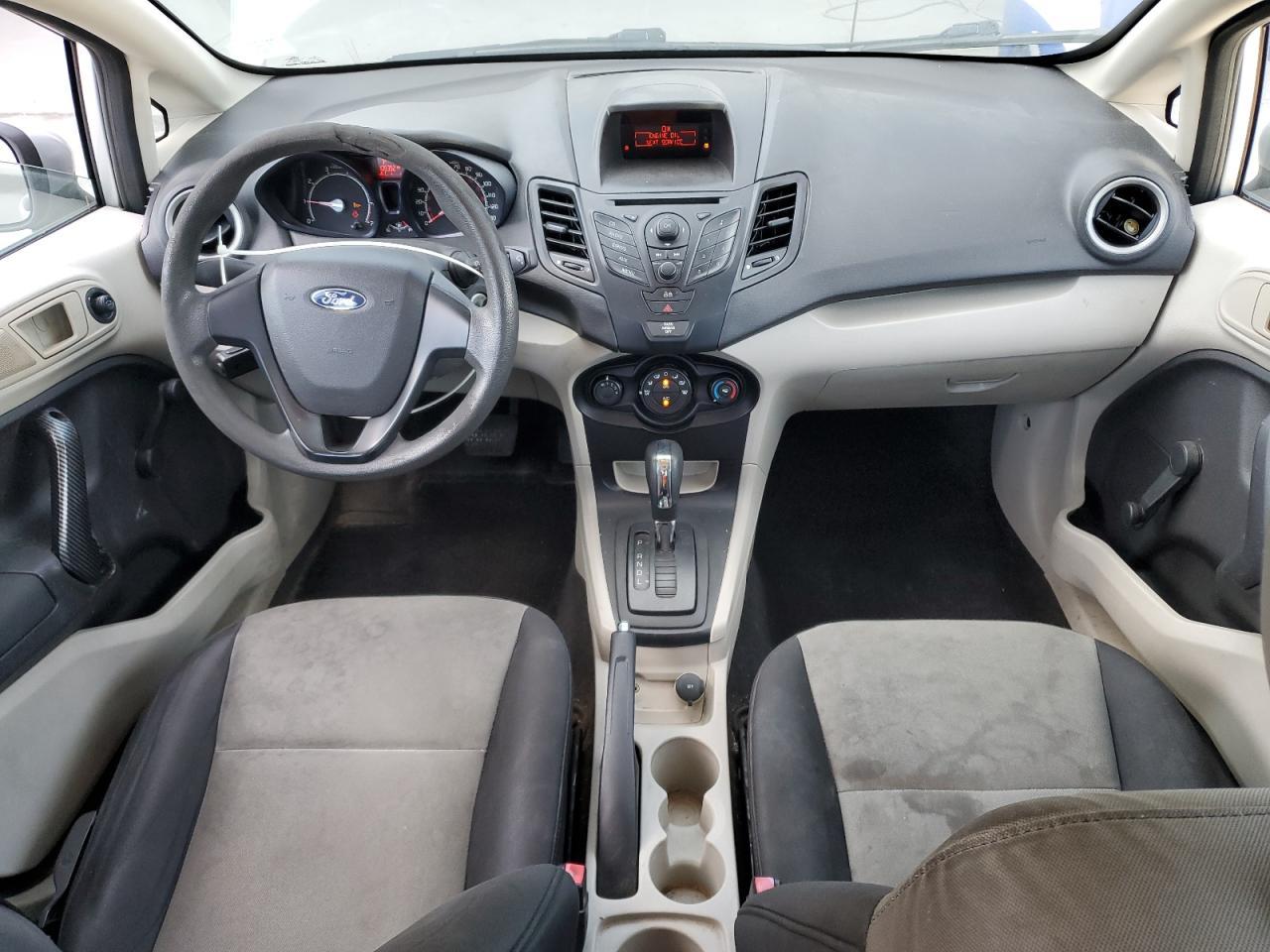 2013 FORD Fiesta