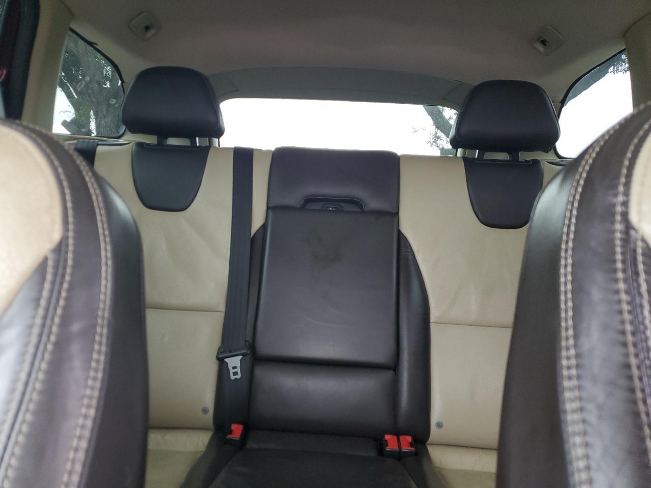 2011 VOLVO XC60
