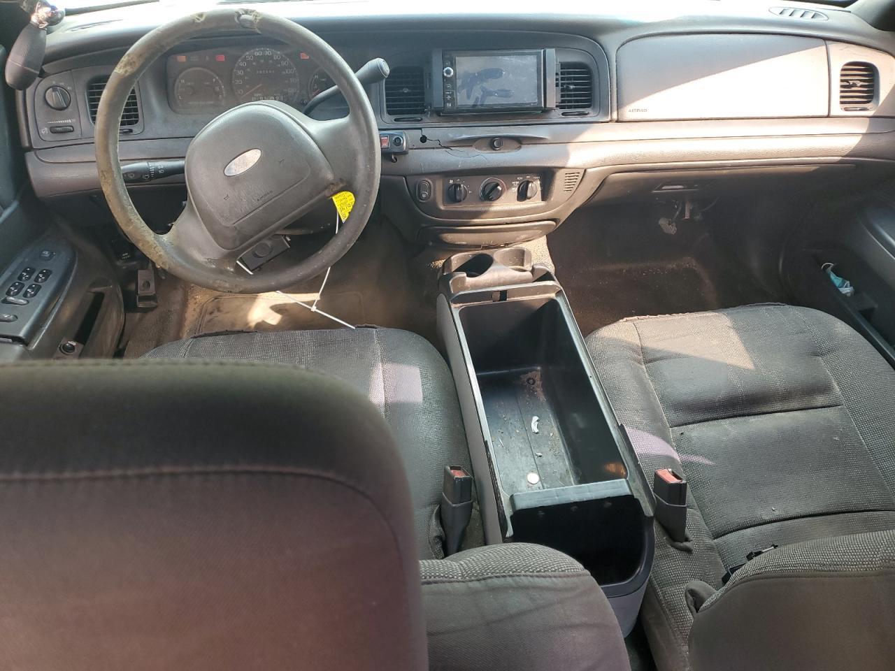 2003 FORD Crown Victoria