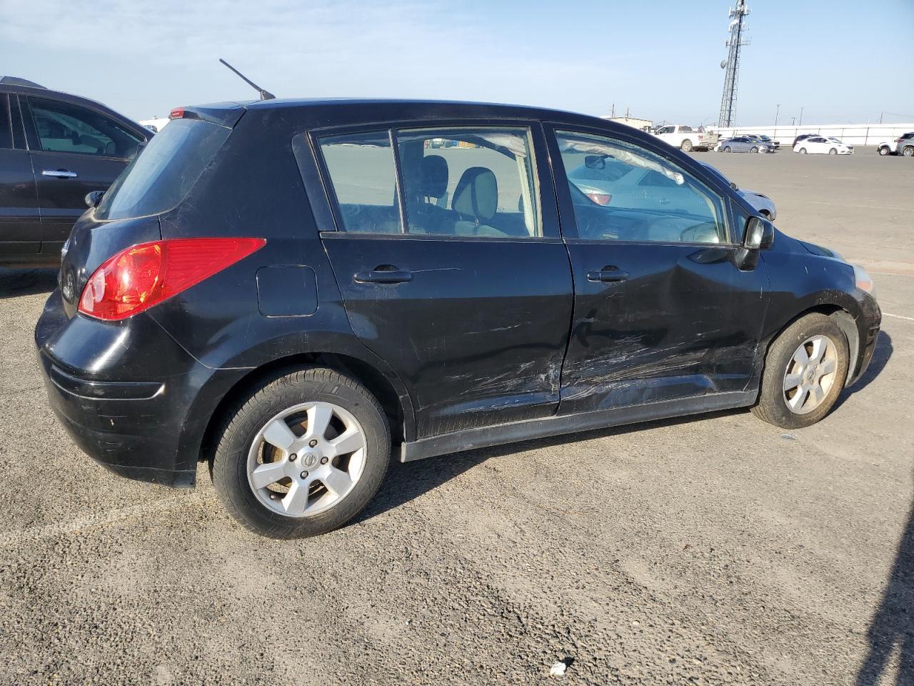 2012 NISSAN VERSA