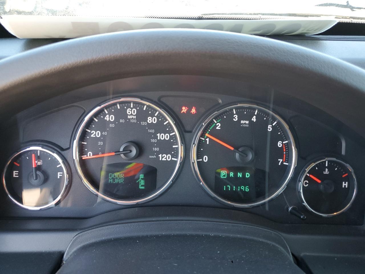 2011 JEEP Liberty