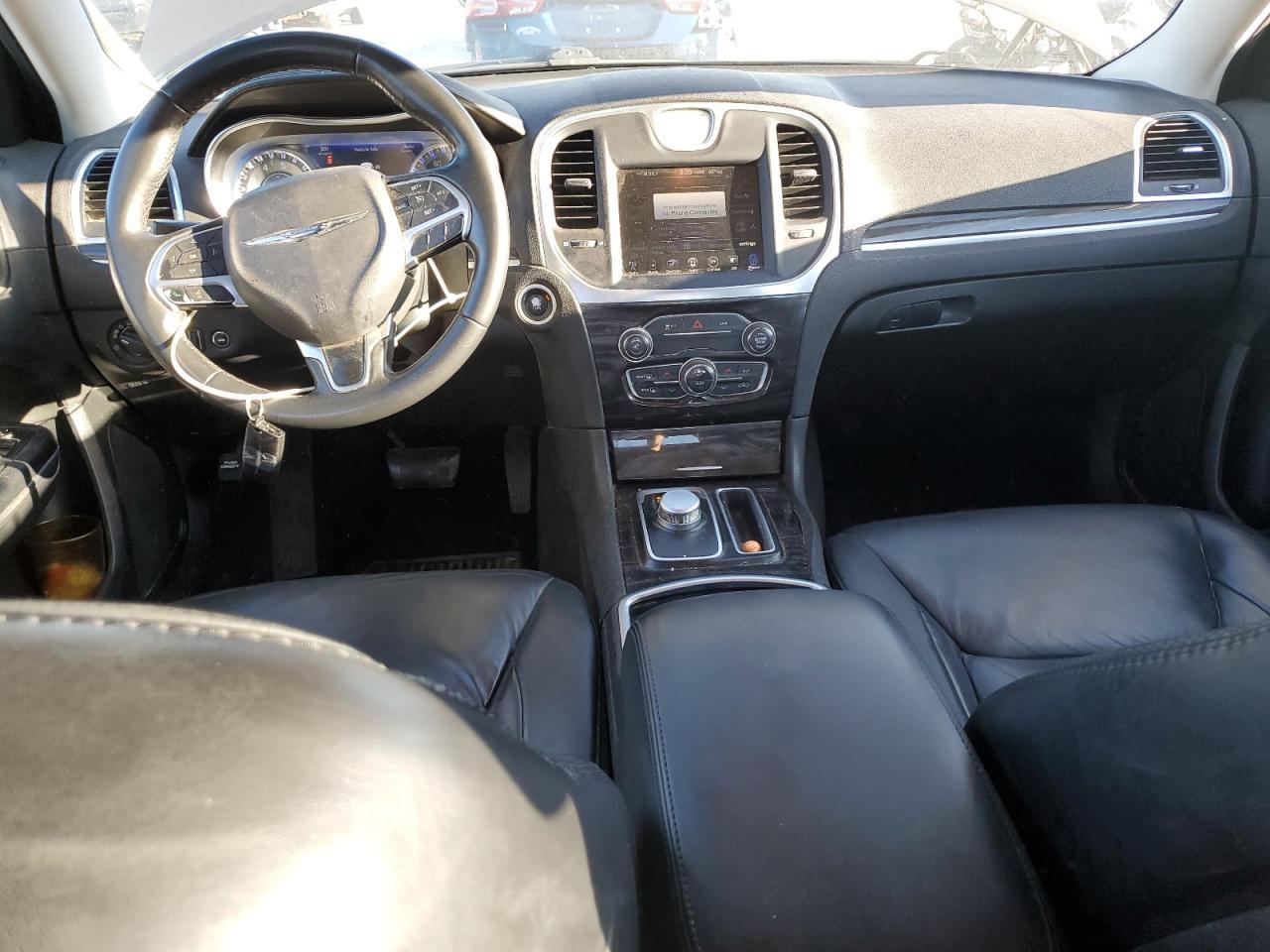 2016 CHRYSLER 300