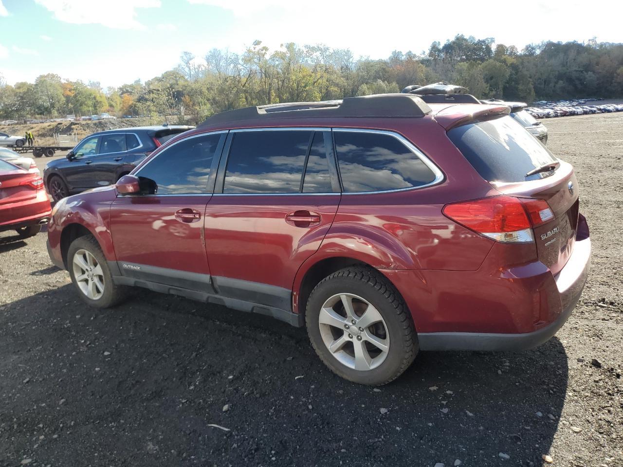 2013 SUBARU Outback