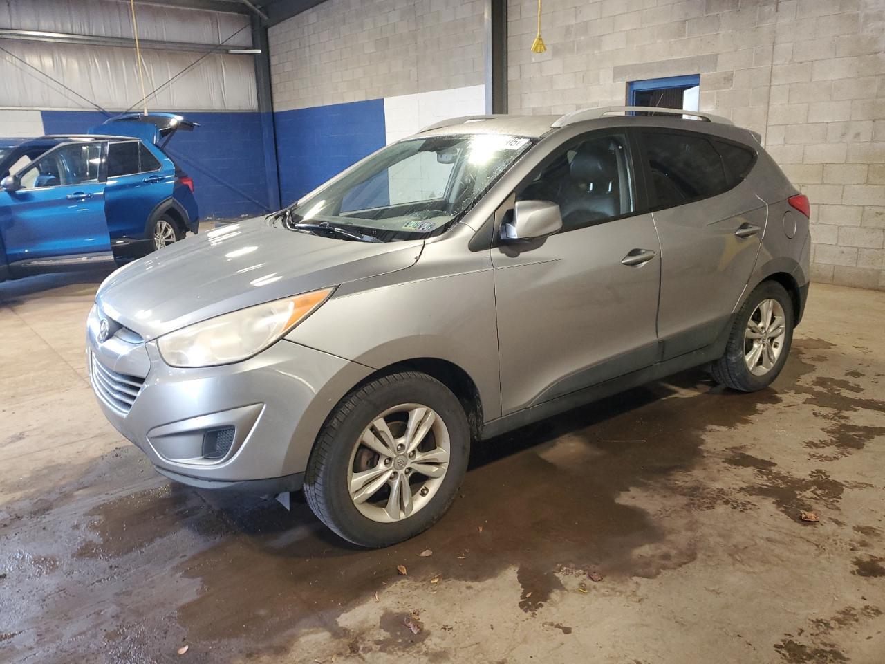 2011 HYUNDAI TUCSON