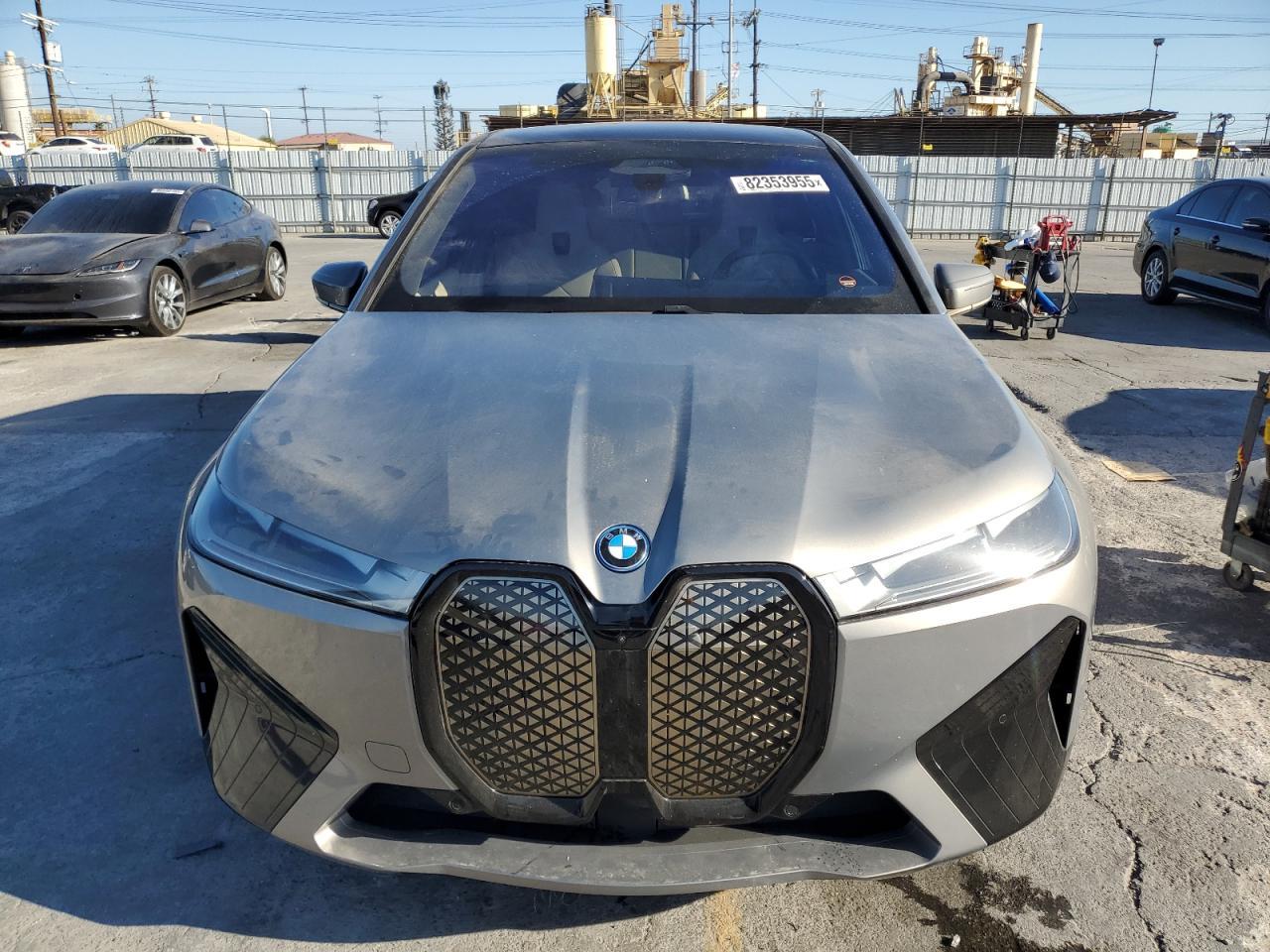 2024 BMW iX