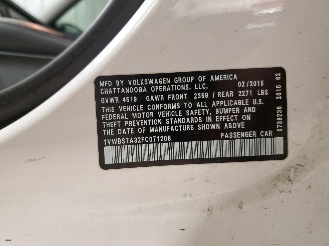 2015 VOLKSWAGEN Passat