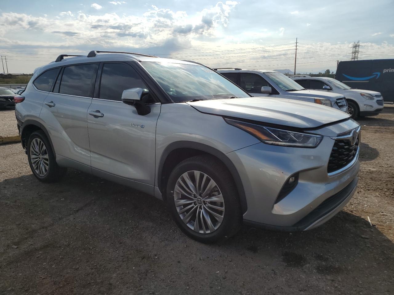 2021 TOYOTA HIGHLANDER