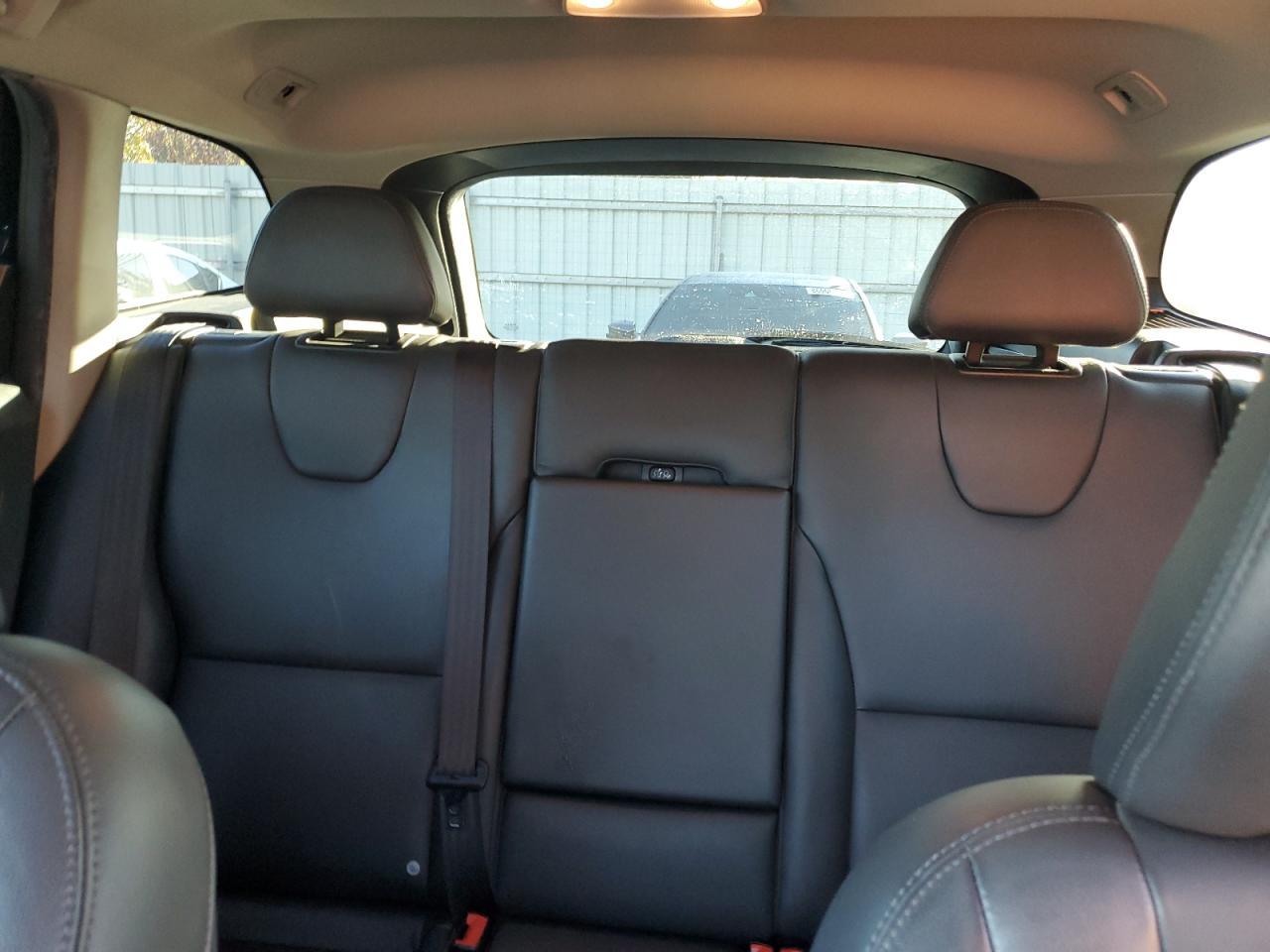 2015 VOLVO XC60