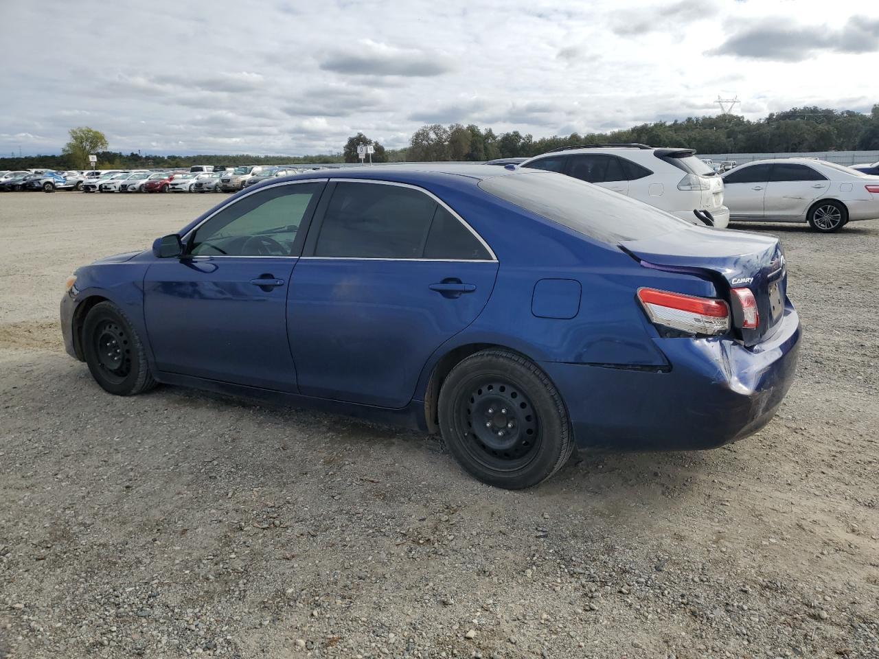 2011 TOYOTA CAMRY
