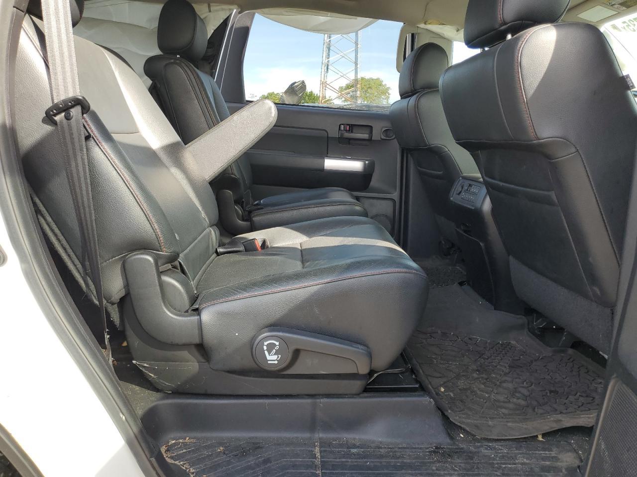 2020 TOYOTA Sequoia