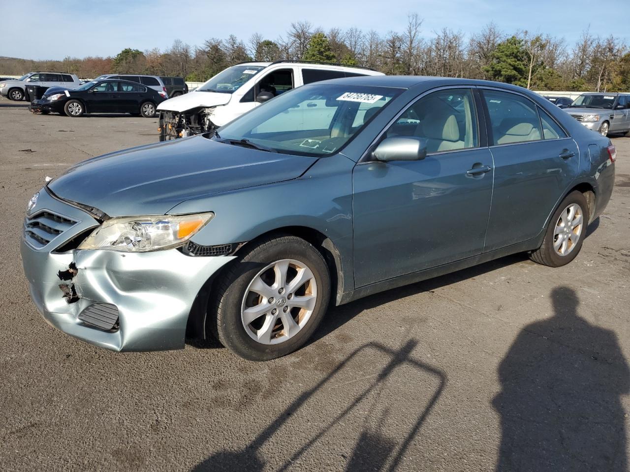 2011 TOYOTA CAMRY