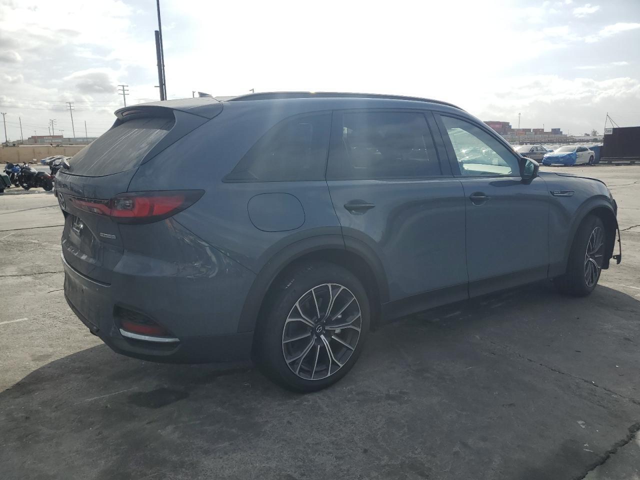 2025 MAZDA Cx-70