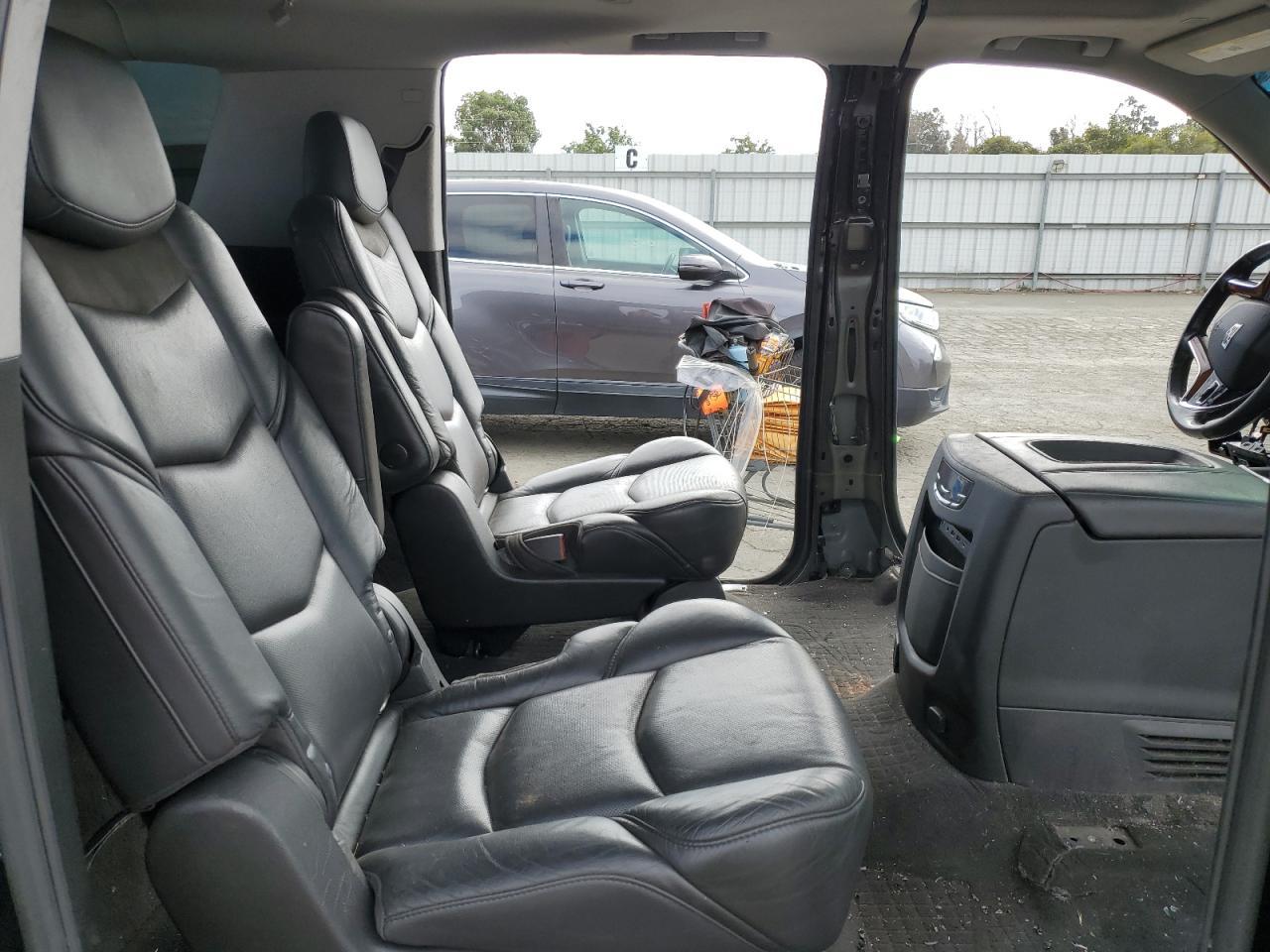 2019 CADILLAC Escalade ESV