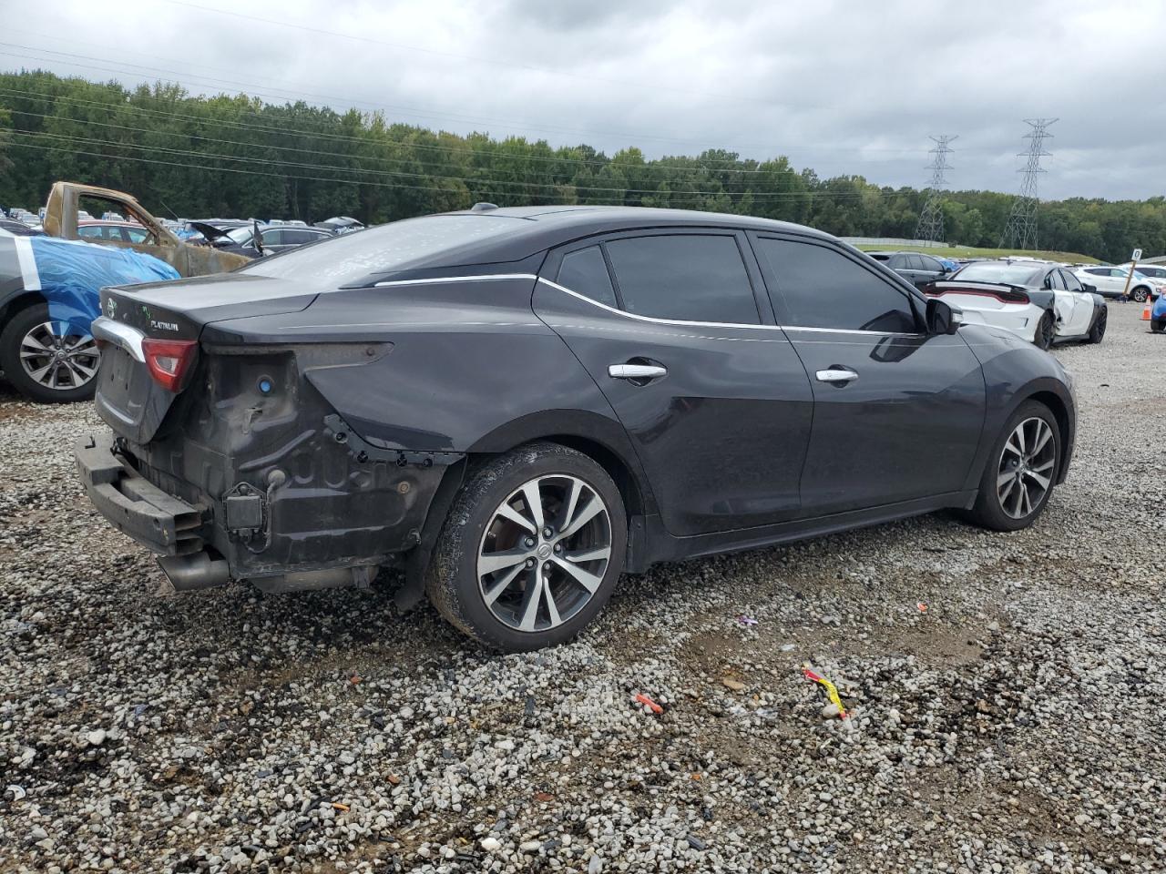 2017 NISSAN Maxima