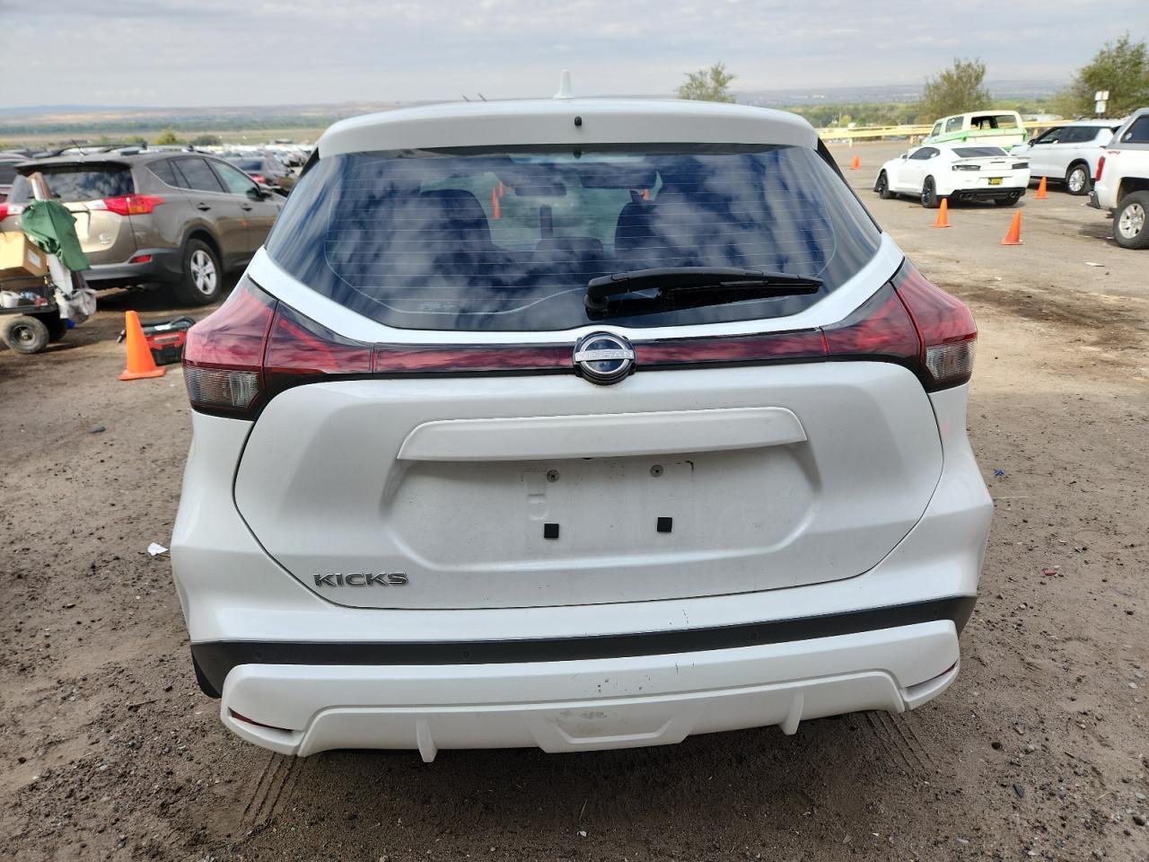 2022 NISSAN KICKS