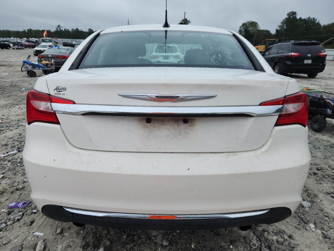 2011 CHRYSLER 200