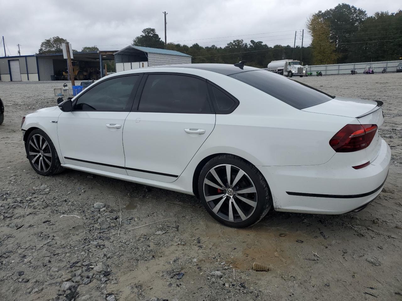 2018 VOLKSWAGEN Passat