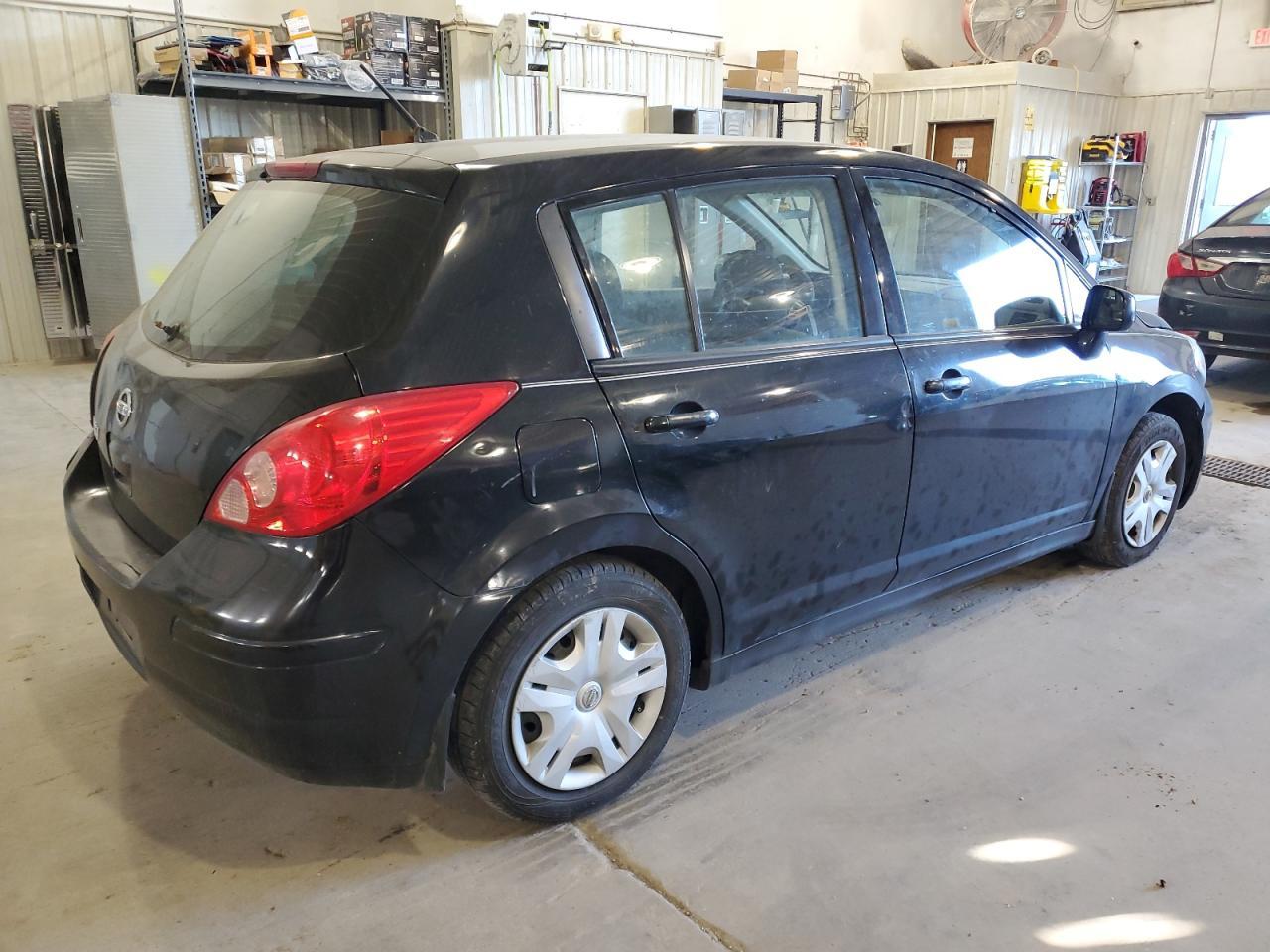 2010 NISSAN VERSA