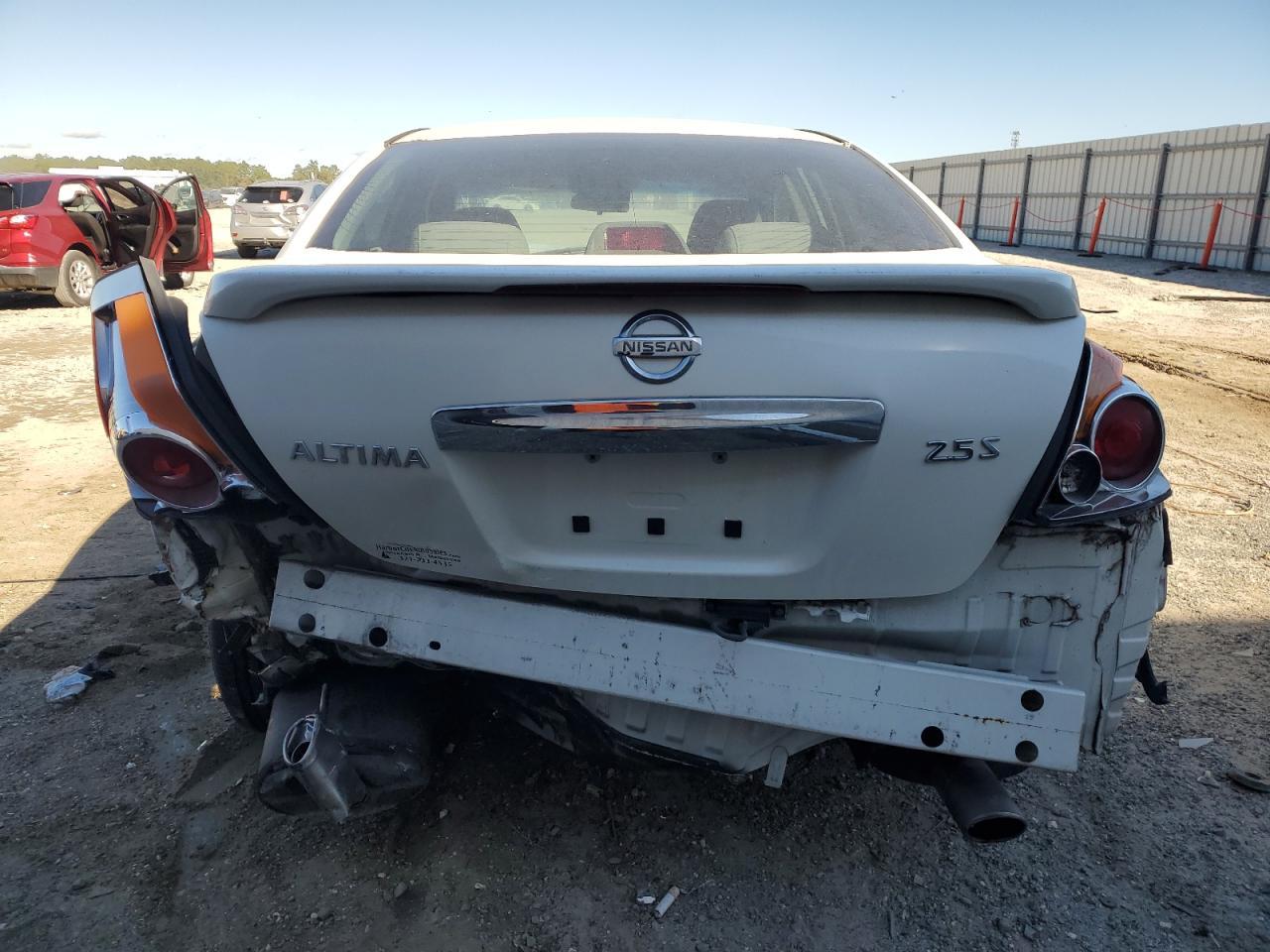 2010 NISSAN Ultima
