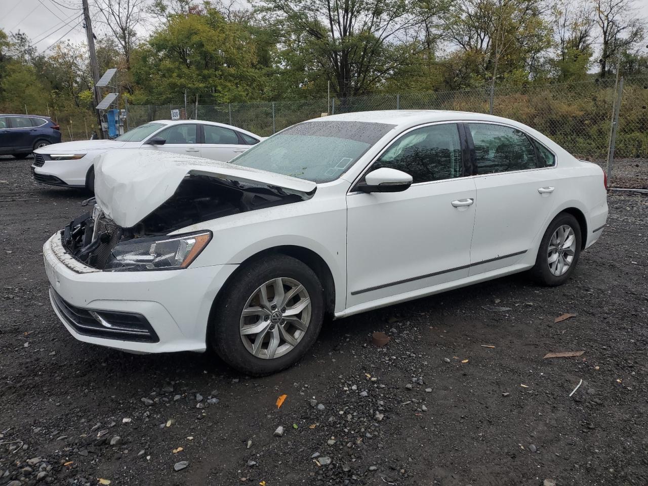 2016 VOLKSWAGEN Passat