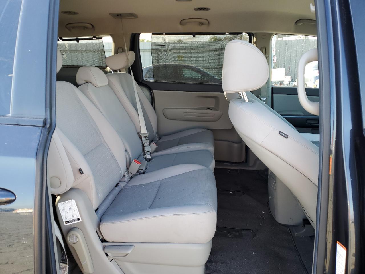 2016 KIA SEDONA