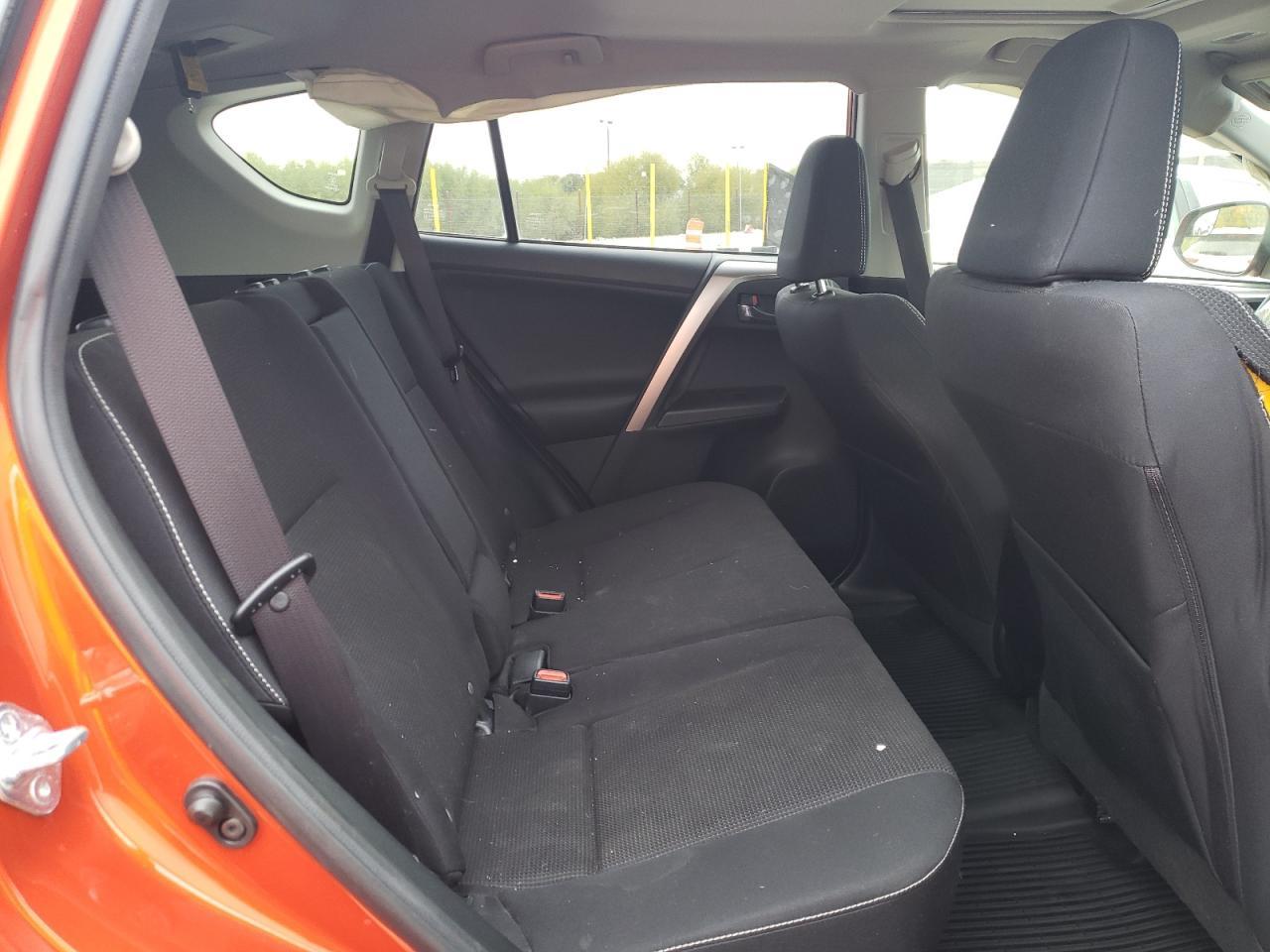 2016 TOYOTA RAV4