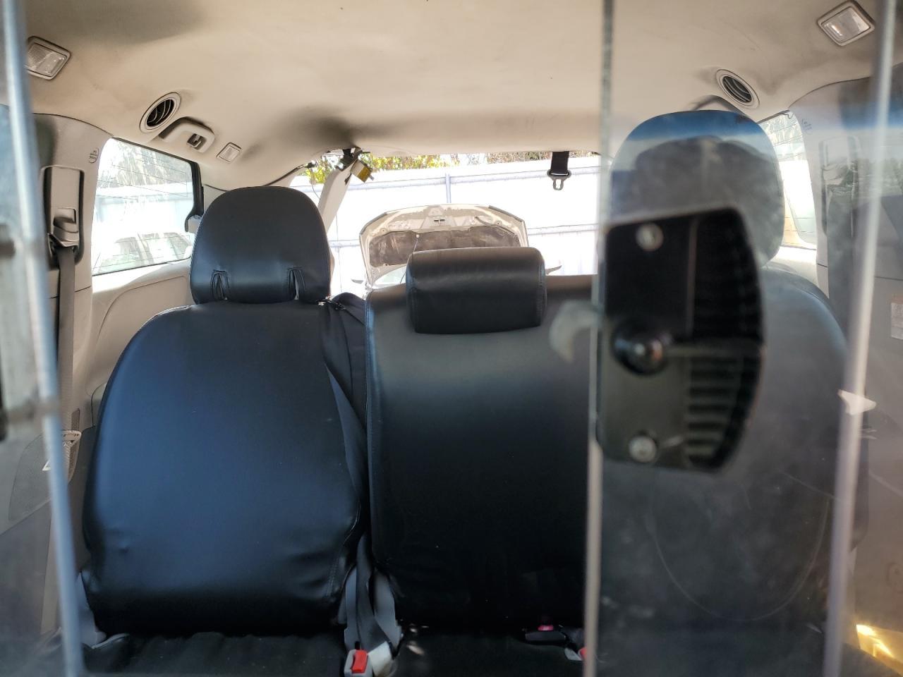 2016 TOYOTA SIENNA