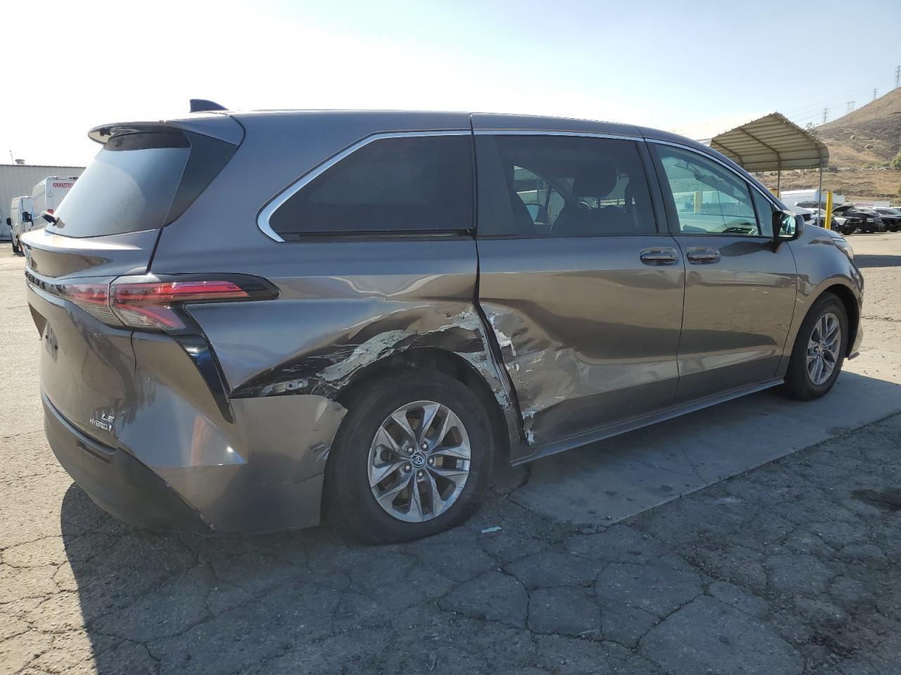 2022 TOYOTA SIENNA