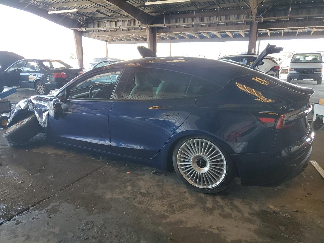 2024 TESLA MODEL 3