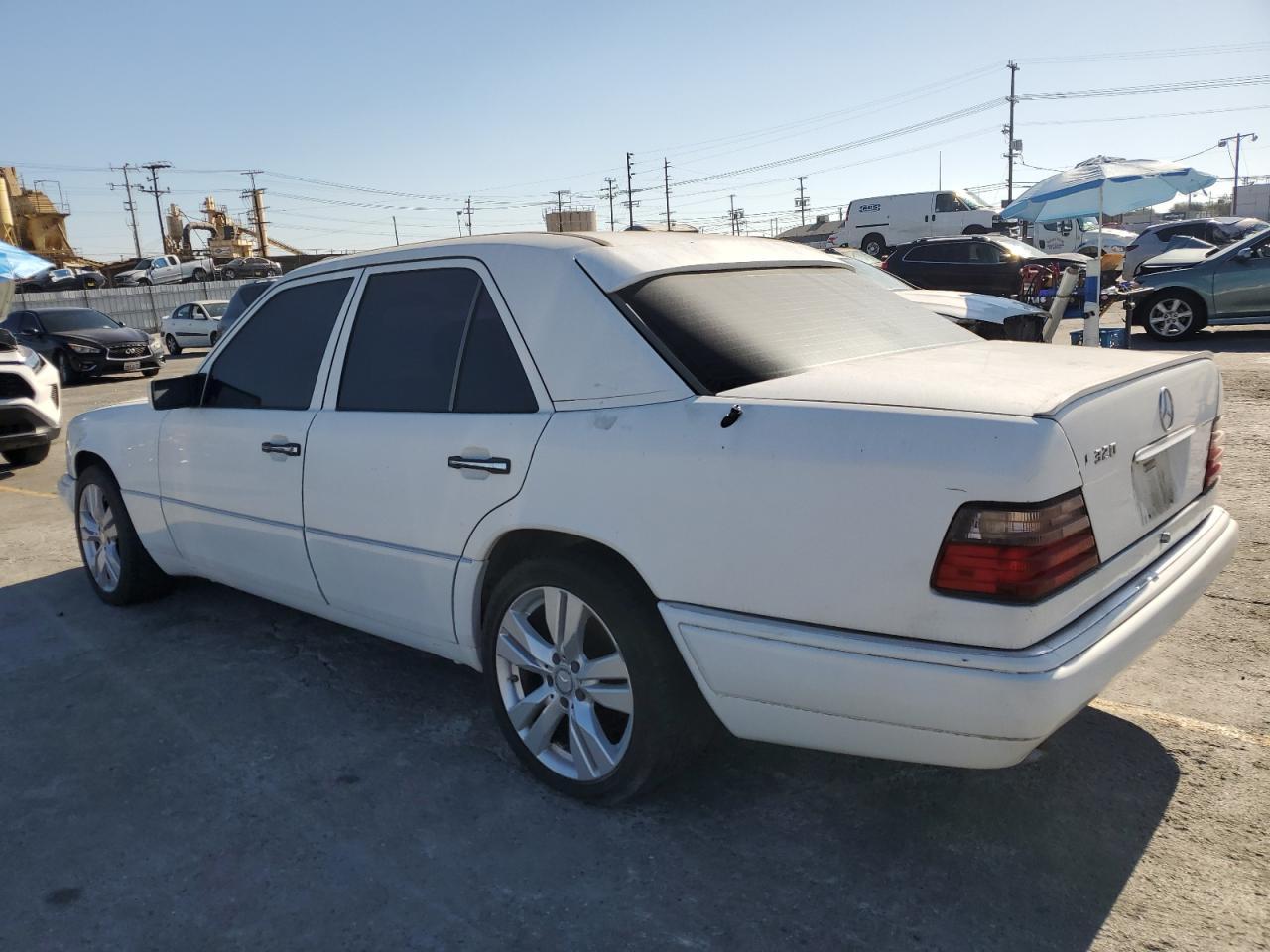 1995 MERCEDES-BENZ E-Class