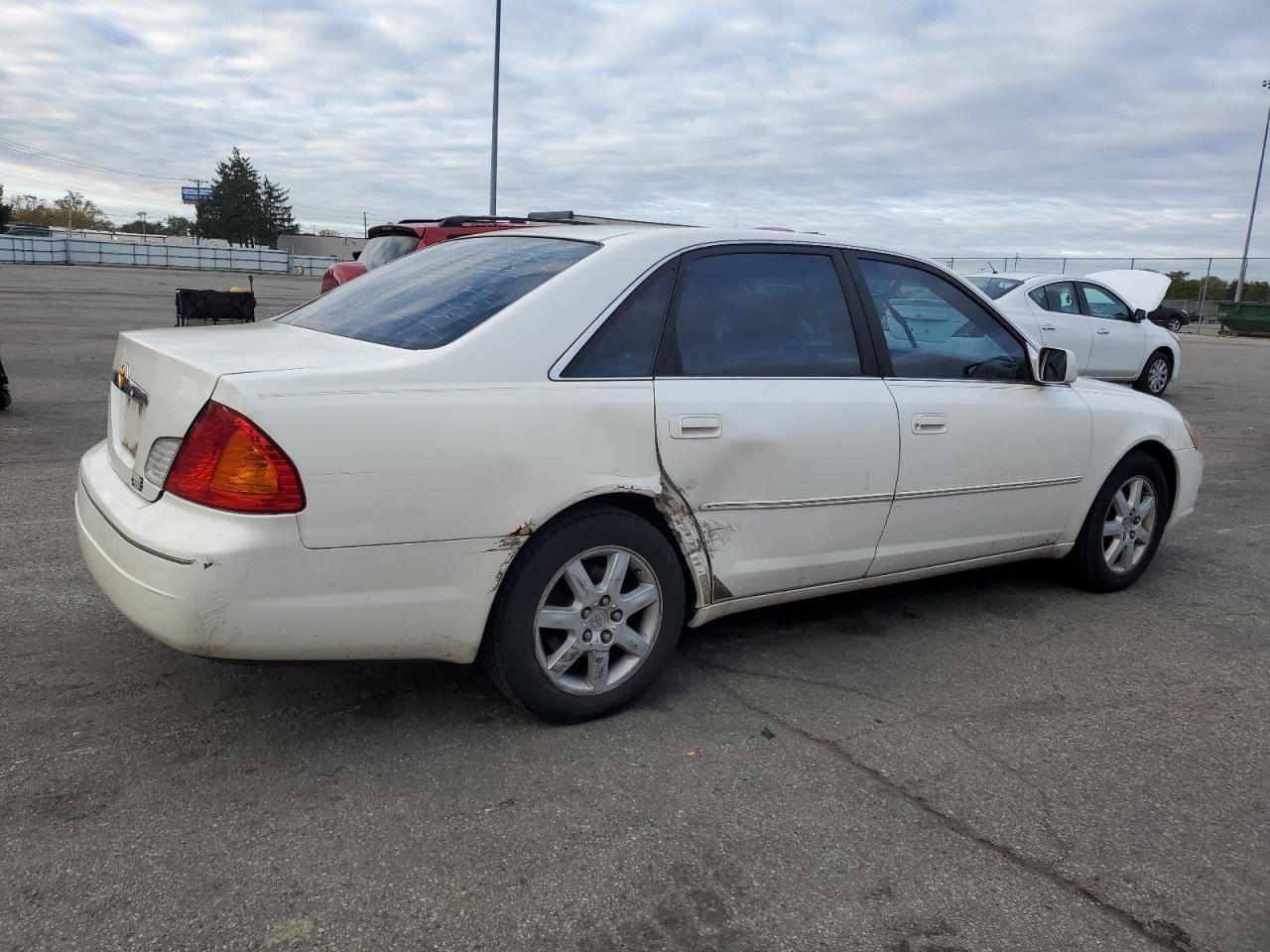 2000 TOYOTA Avalon