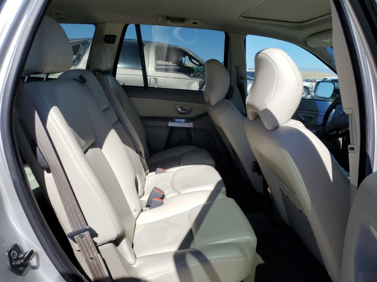 2004 VOLVO XC90