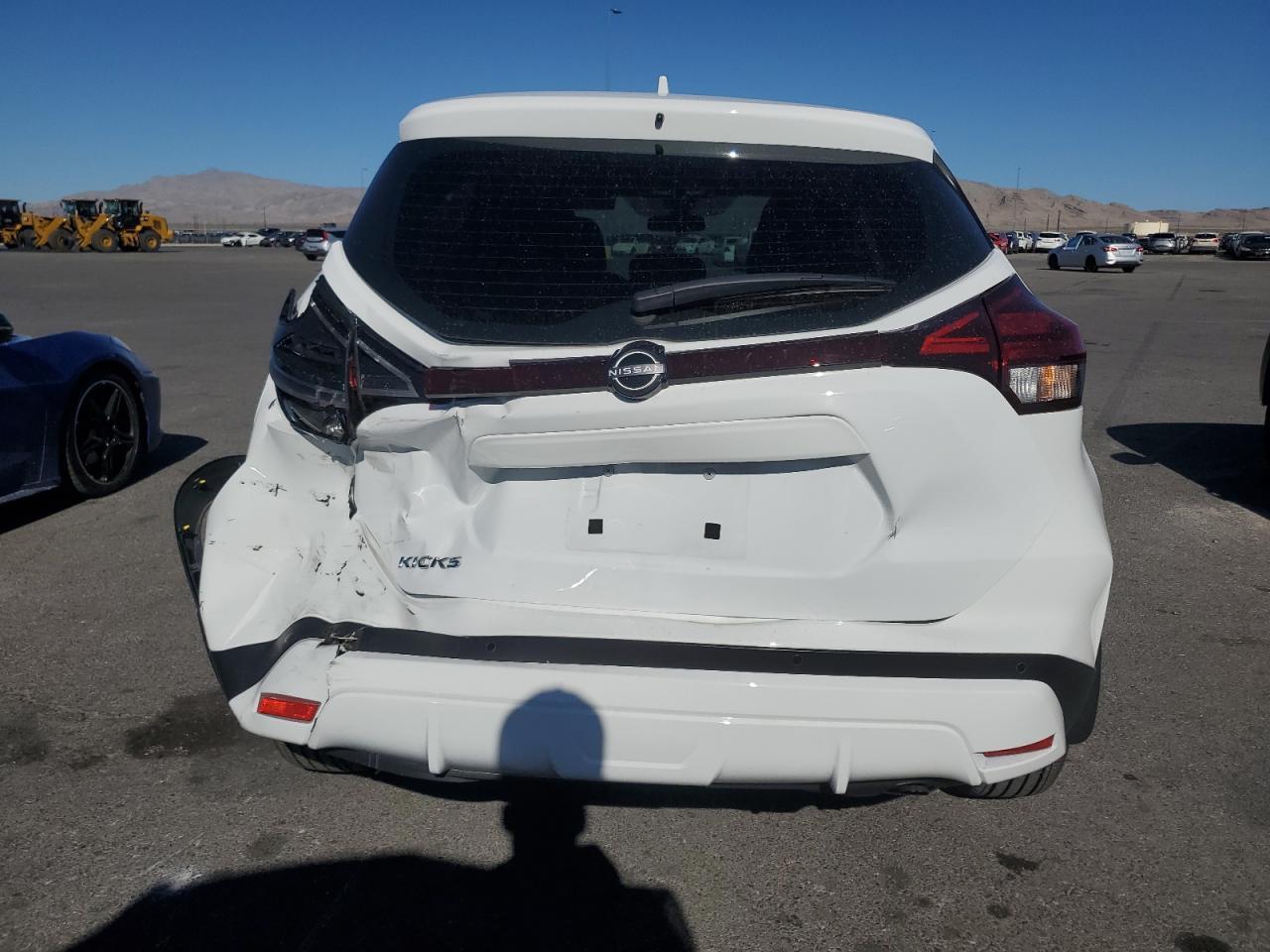2024 NISSAN KICKS