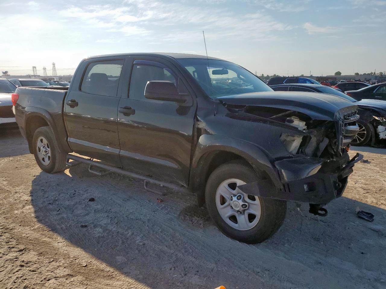 2011 TOYOTA TUNDRA