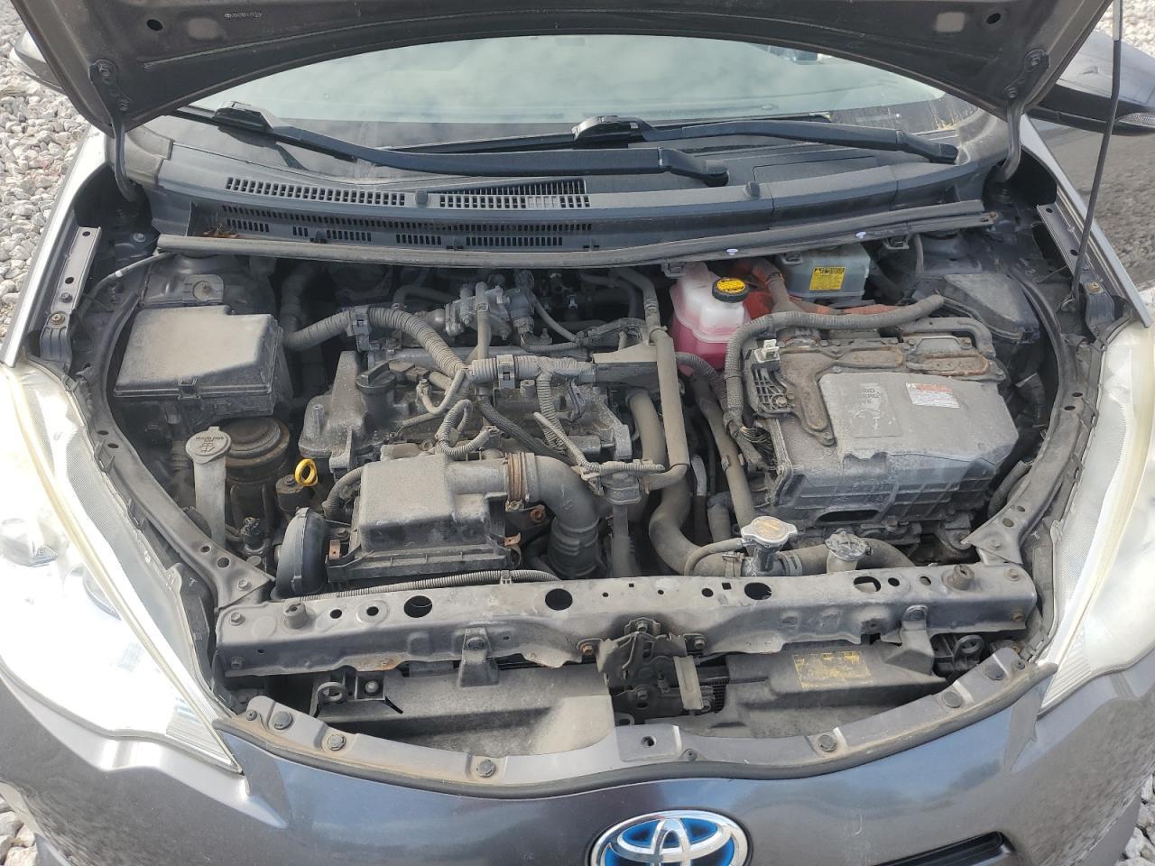 2014 TOYOTA Prius c