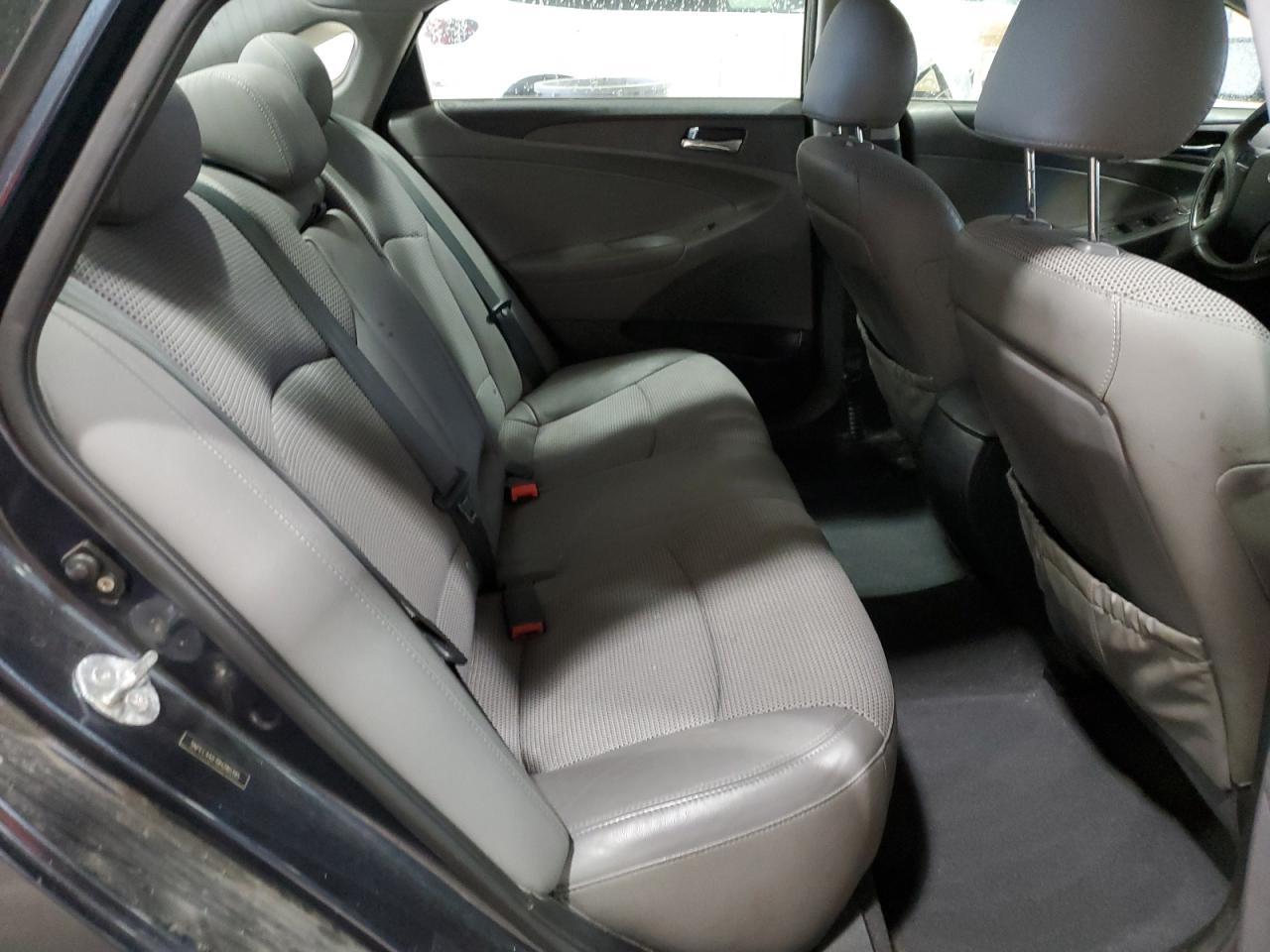 2011 HYUNDAI SONATA