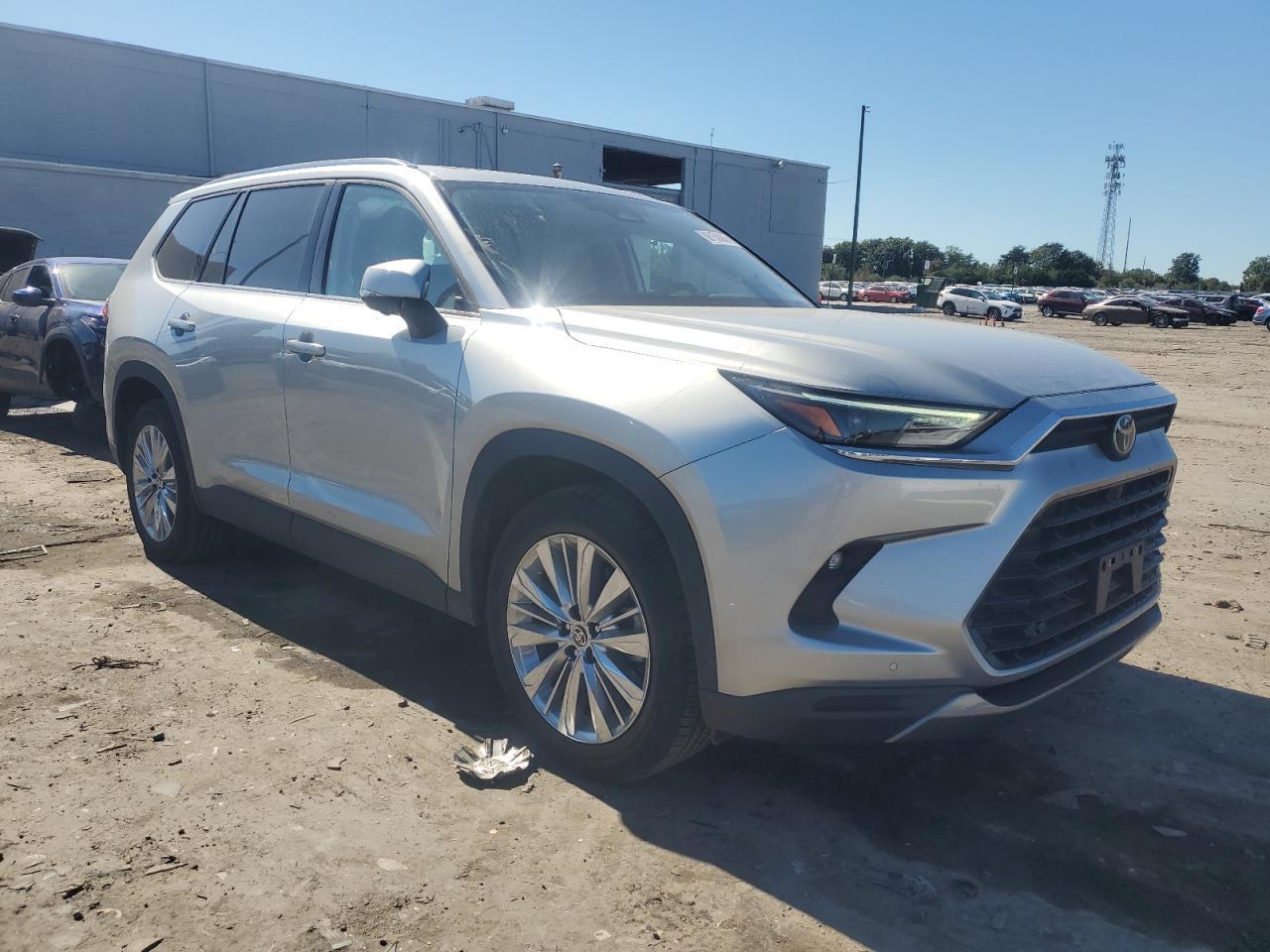 2024 TOYOTA HIGHLANDER