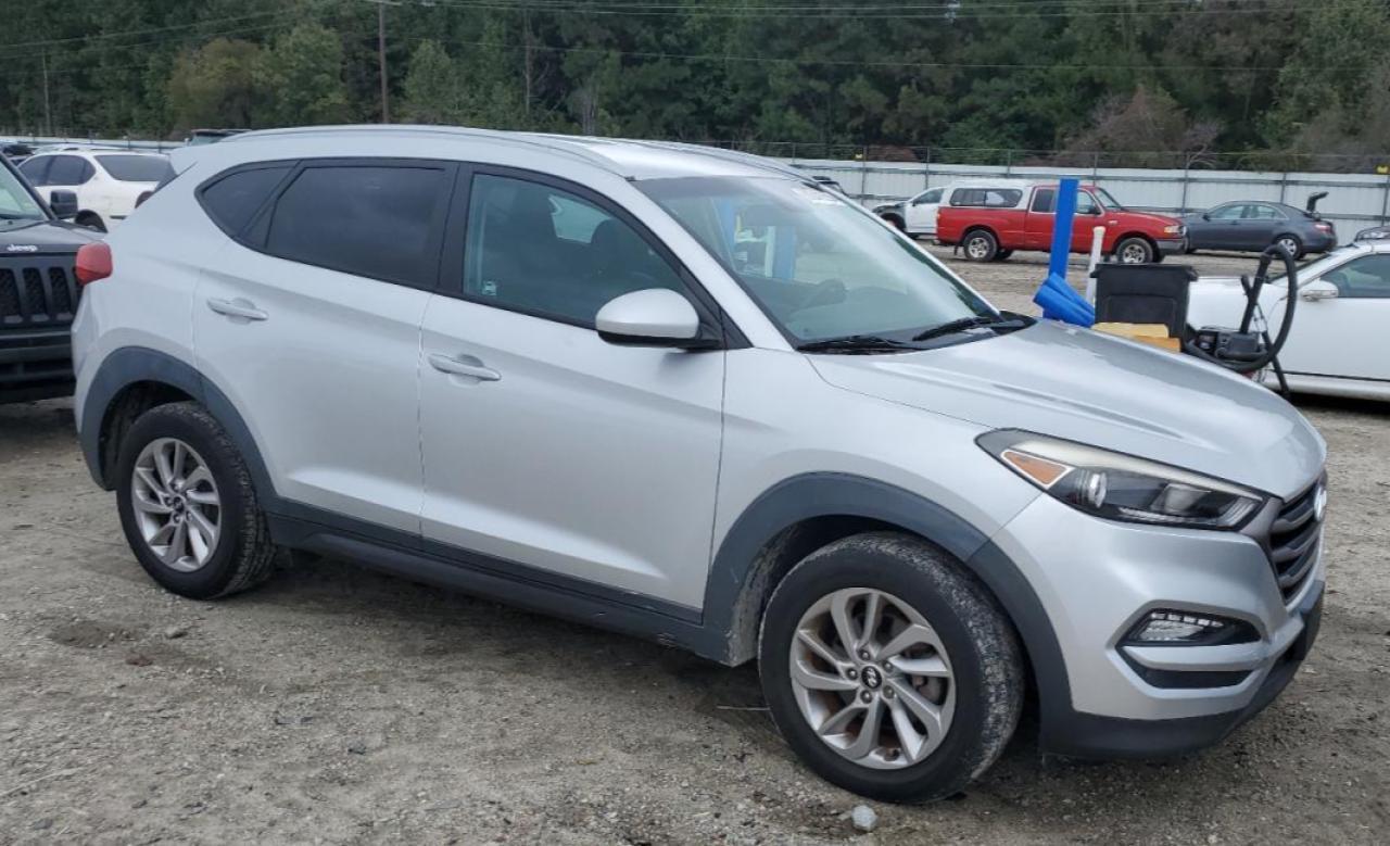 2016 HYUNDAI TUCSON