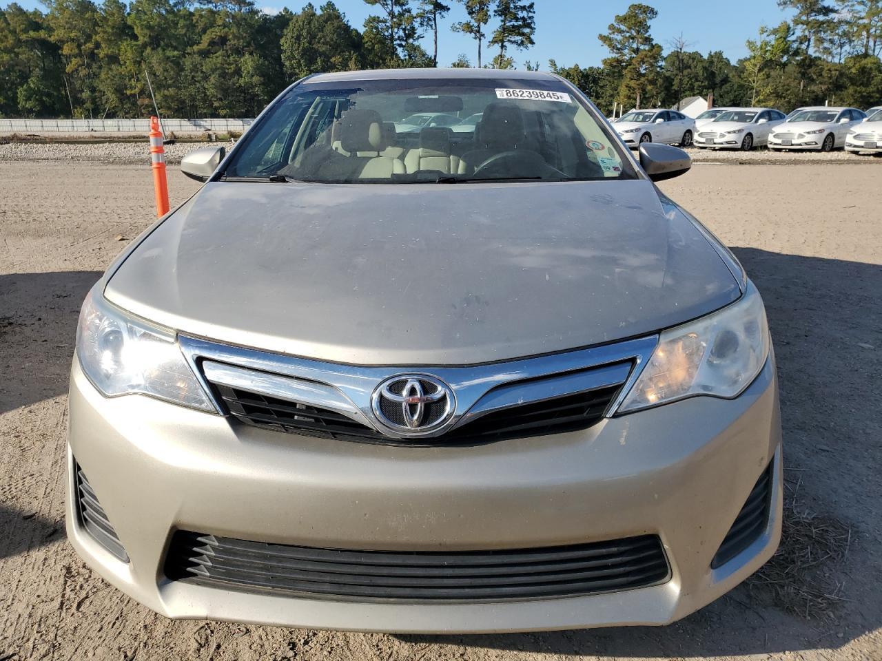 2014 TOYOTA CAMRY