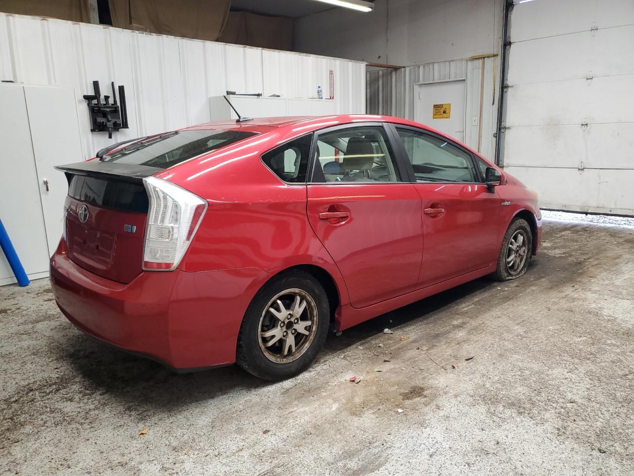 2011 TOYOTA PRIUS