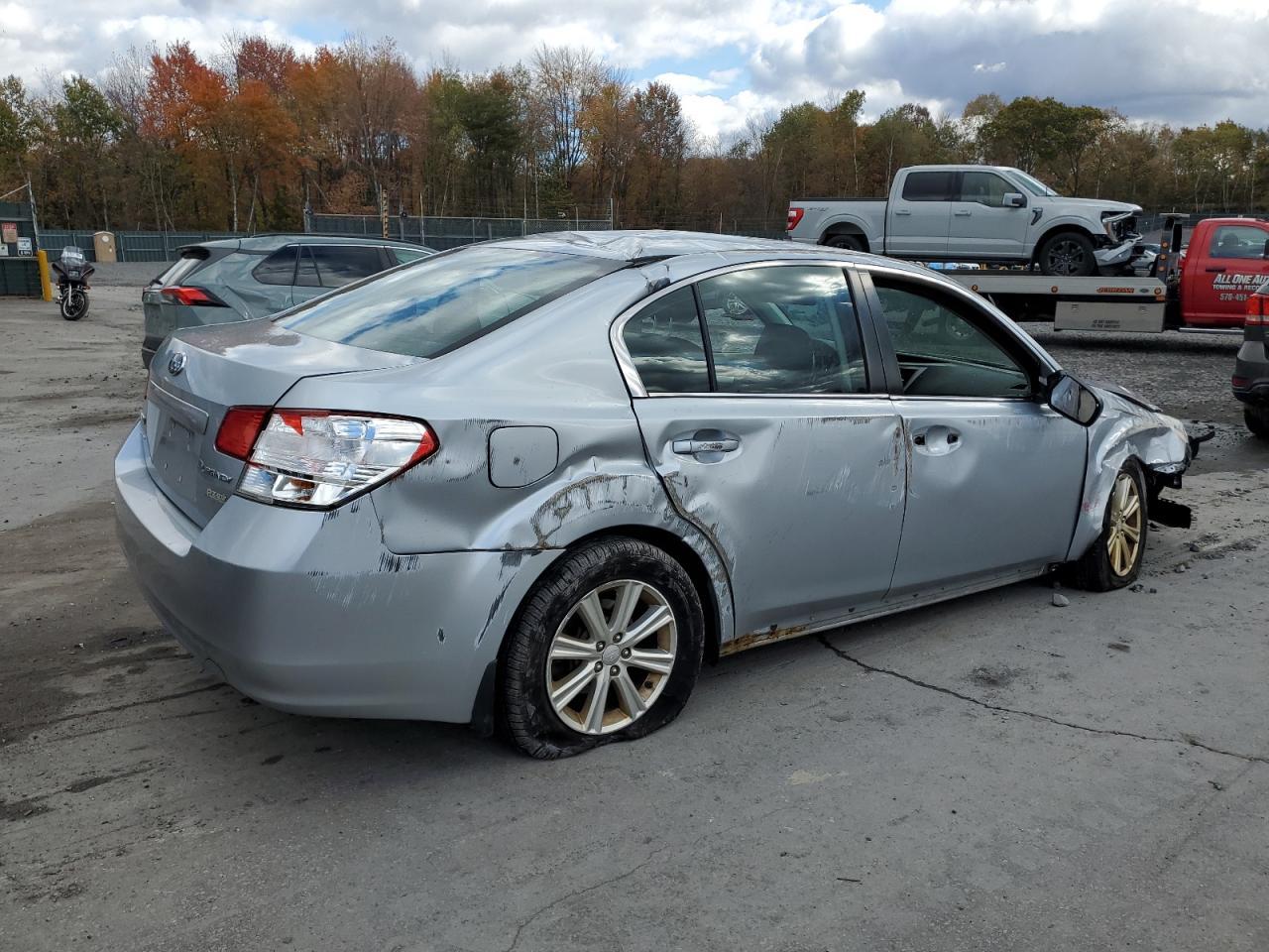 2012 SUBARU Legacy