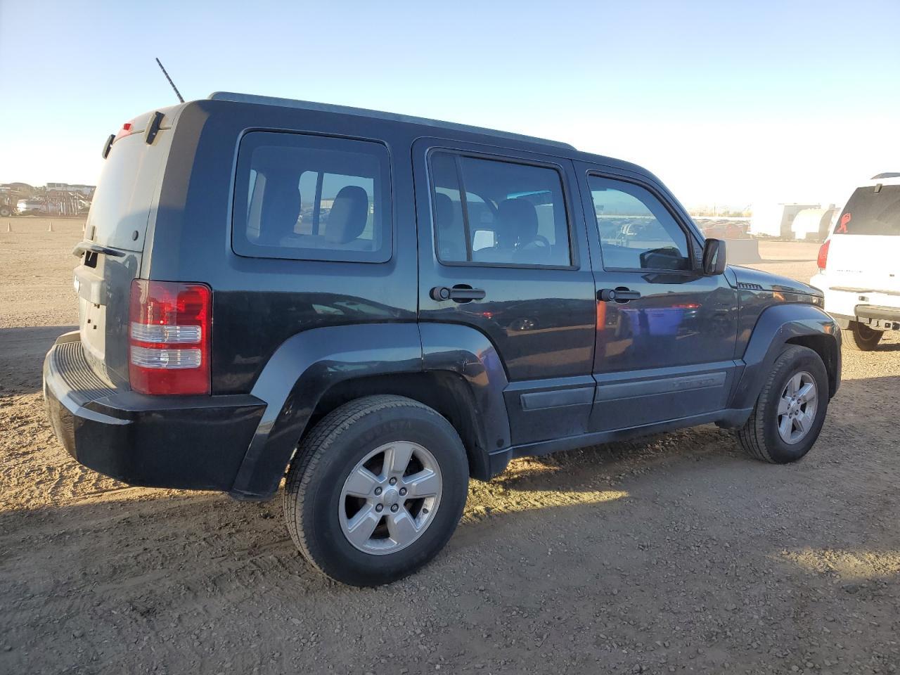 2012 JEEP Liberty